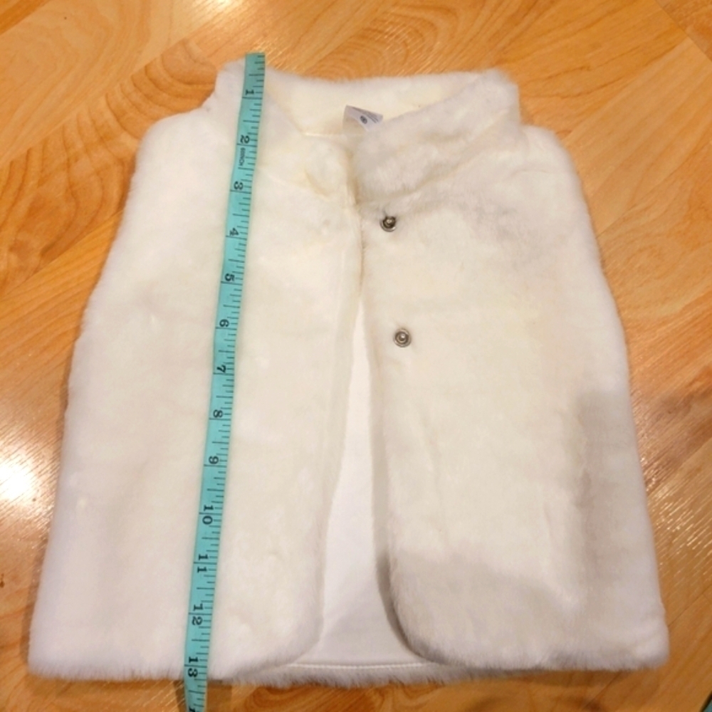 Carter's Snap Faux Fur White Vest Size 18 Months New - Picture 8 of 9